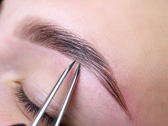 Épilation Sourcils Femme