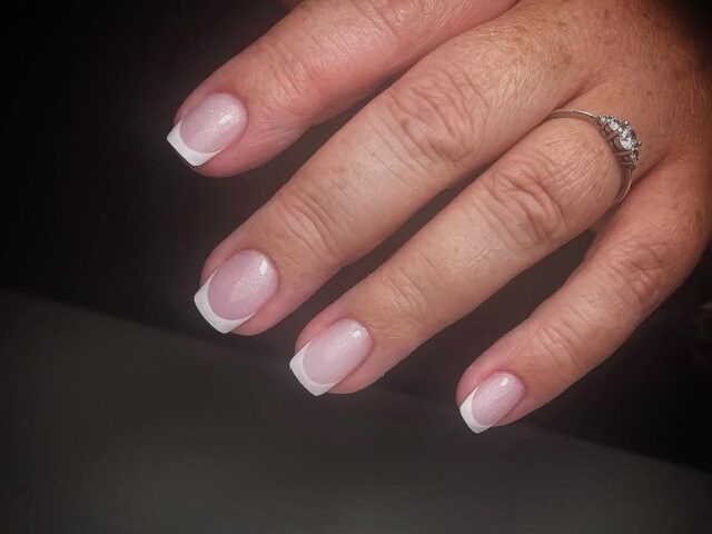 Pose de vernis semi permanent + French mains